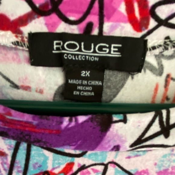 Rouge Collection Women's Multi Color Graffiti Print Tee Size 2X - Picture 2 of 5